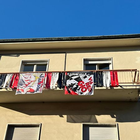 Appartamento Nel Cuore Di فياريجيو المظهر الخارجي الصورة