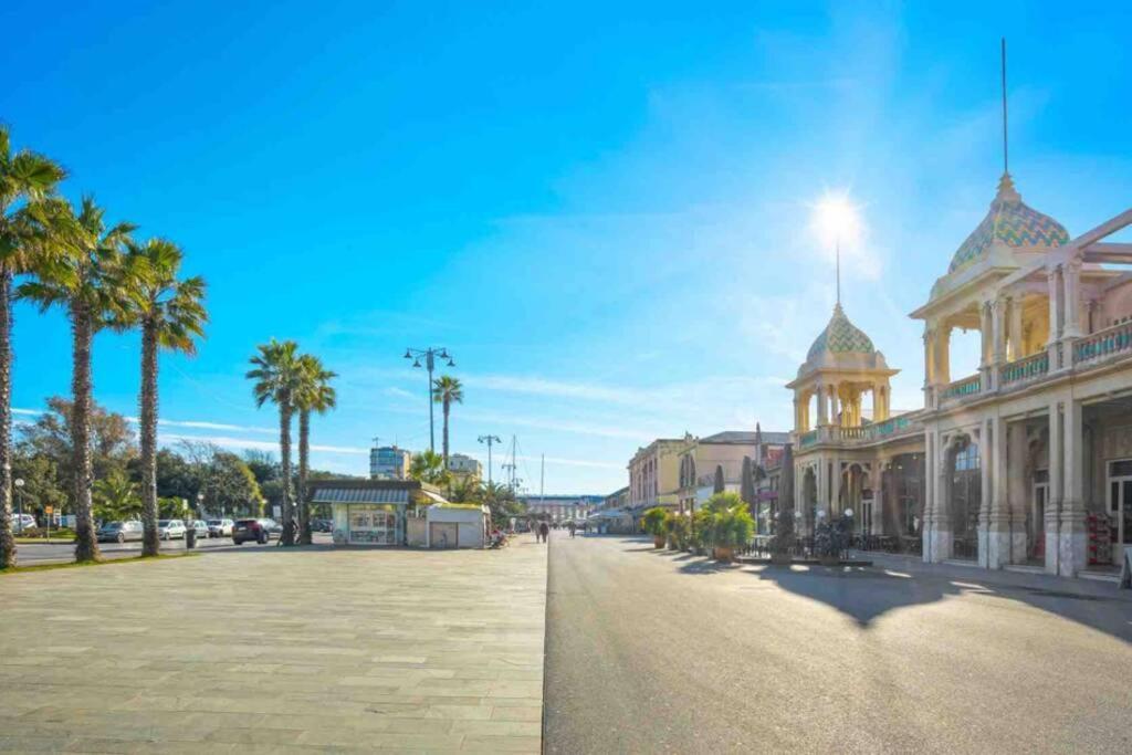 Appartamento Nel Cuore Di فياريجيو المظهر الخارجي الصورة